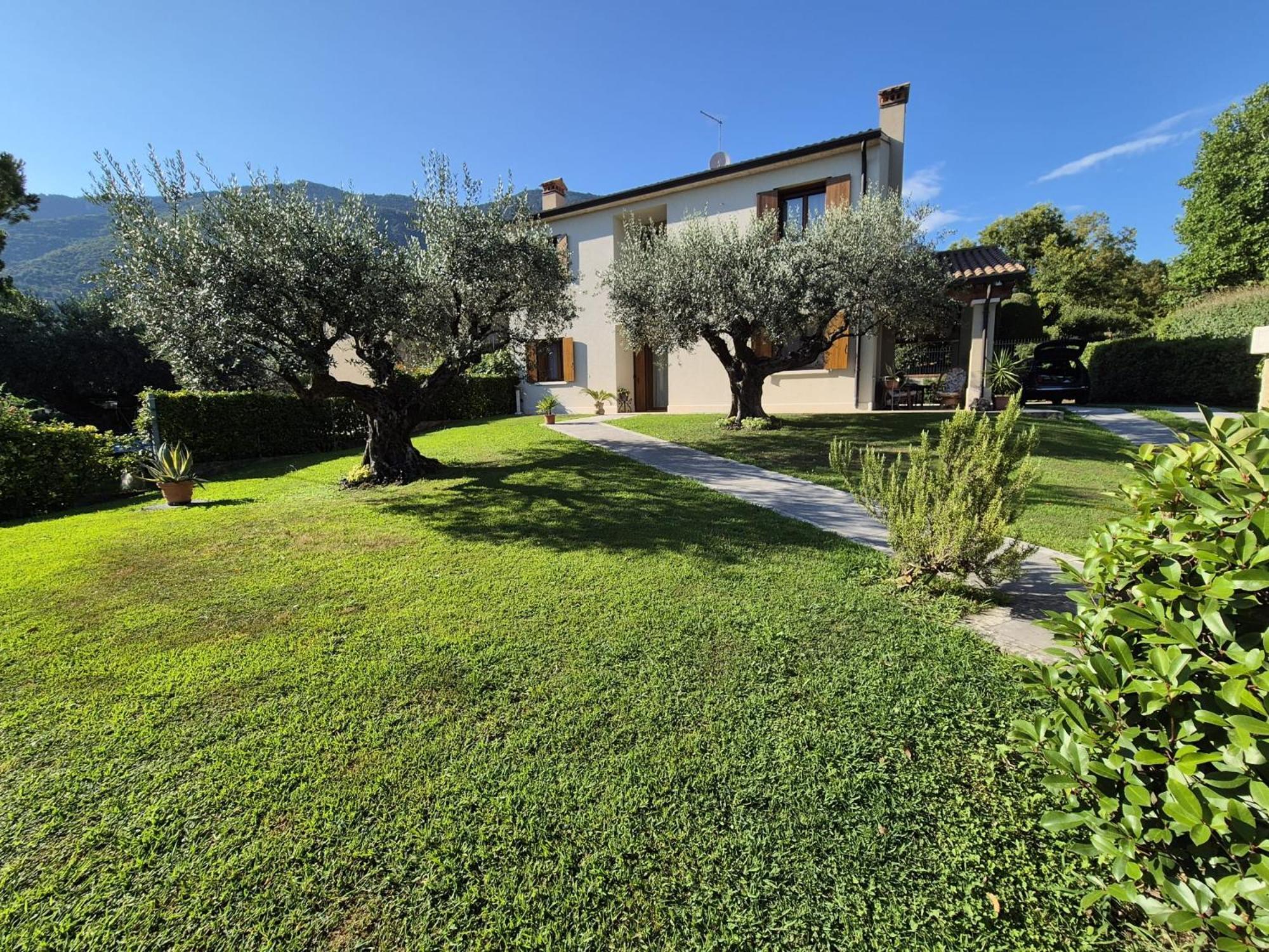 Maryhouse Vila Borso del Grappa Exterior foto
